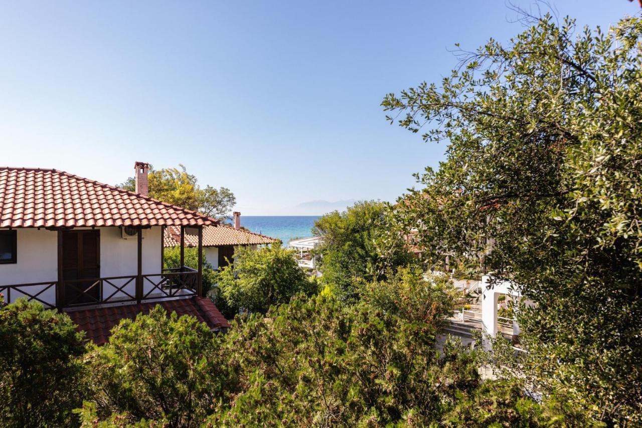 Beach Front Vintage Villa Kalliktratis Nea Kallikrateia Bagian luar foto